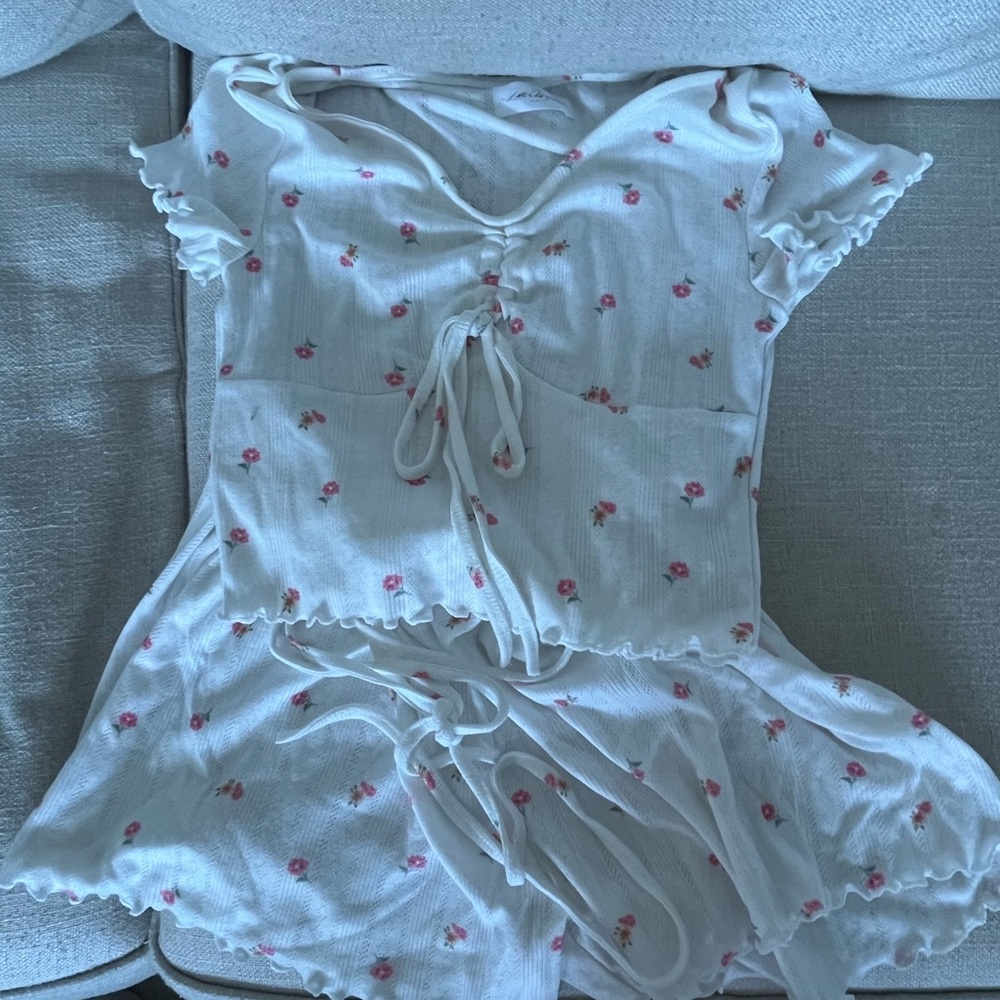 White Floral Two-Piece Loungewear Set with Pink Roses